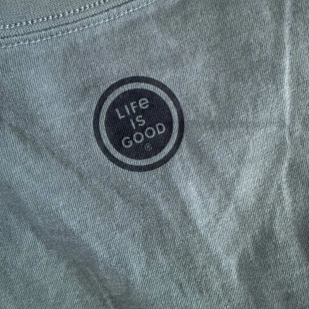 327 NWT Life Is Good Red Wine and Blue T shirt Minimalist American XS - Image 6