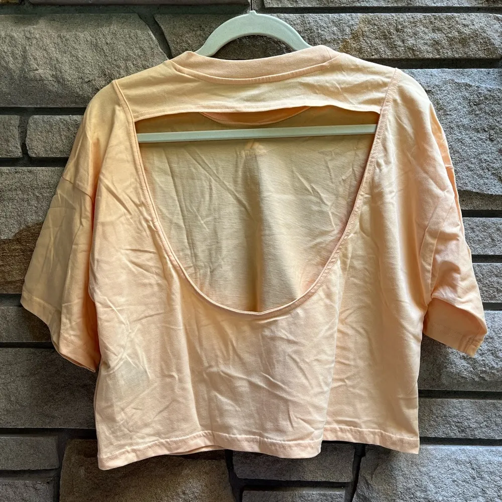 ADIDAS Hyperglam Boxy Cutout Vented Athletic Short Sleeve Shirt Small amber - Image 7