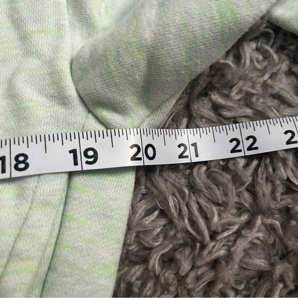 Ugg Australia Camari hoodie melange size medium - Image 4