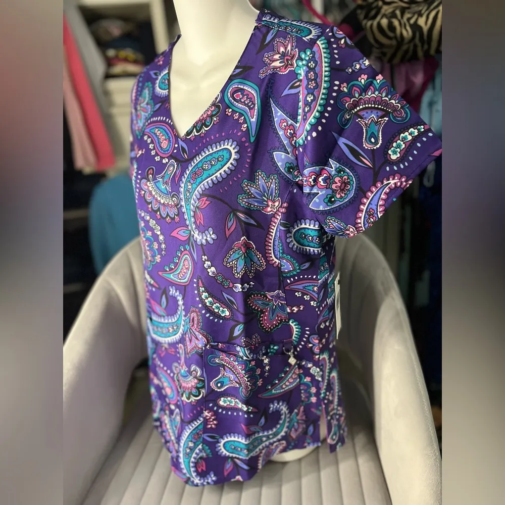 Vera Bradley Floral Paisley Scrub Top - Image 2
