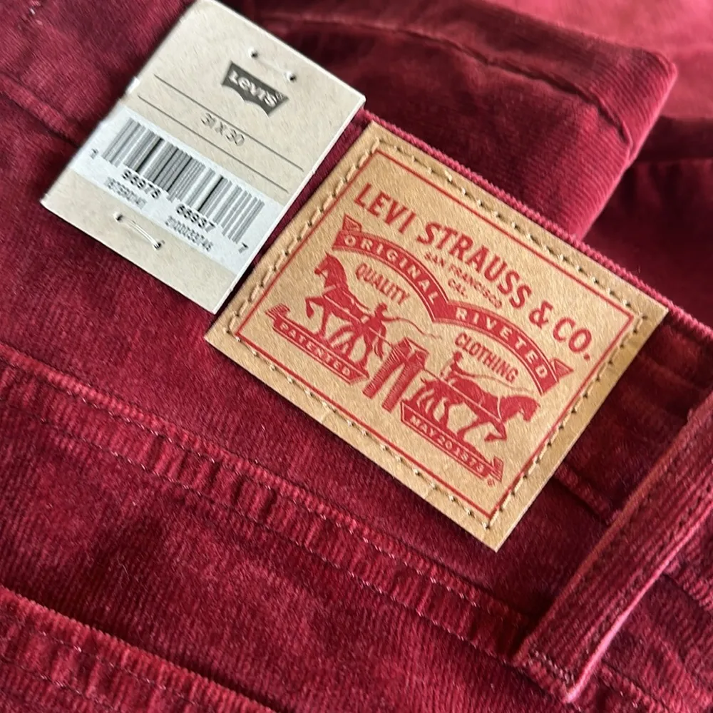 NWT LEVI'S  725 High Rise Bootcut Corduroy Jeans Color:  Syrah - Red - Image 8