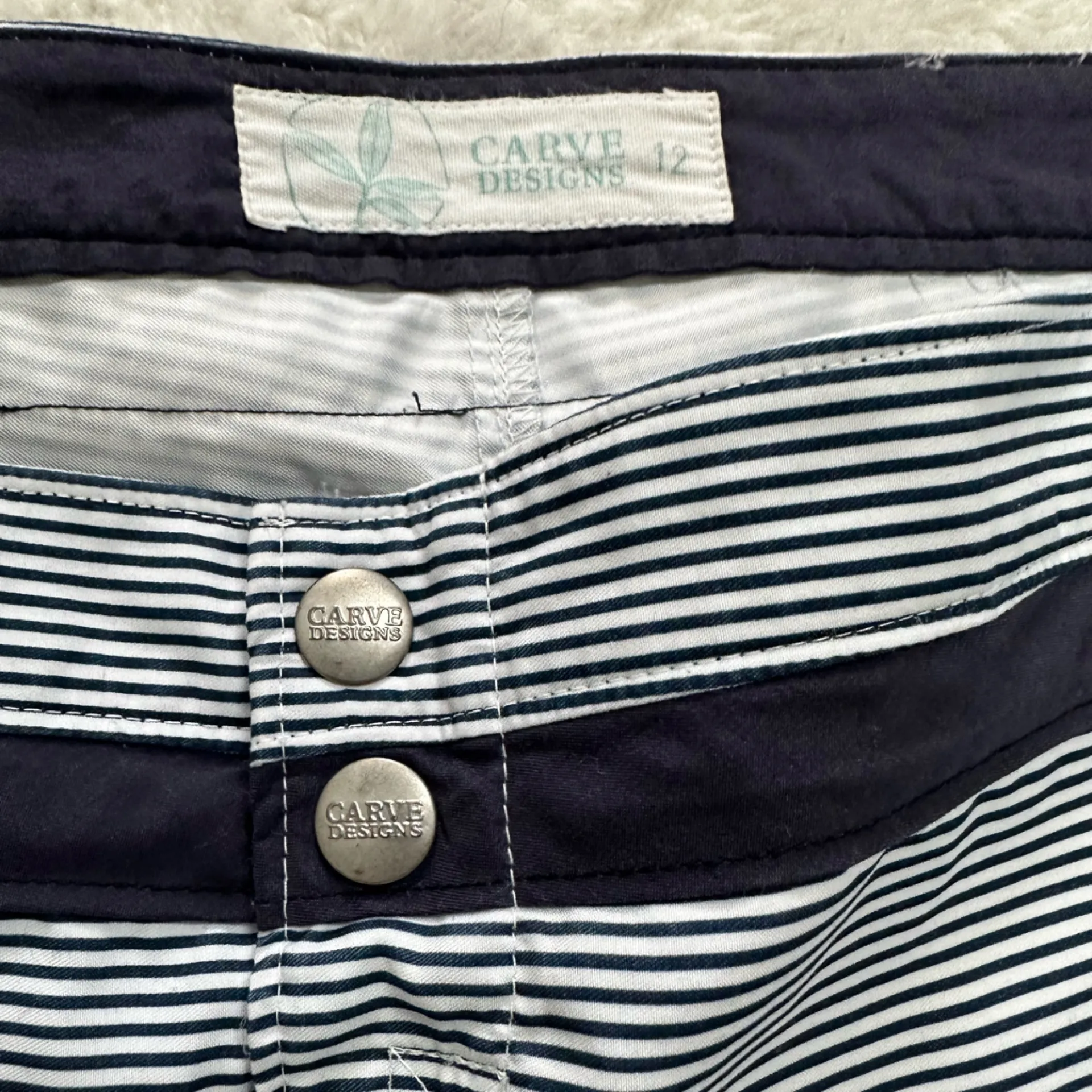 Carve Designs Navy and White Striped board shorts size 12 - Image 4