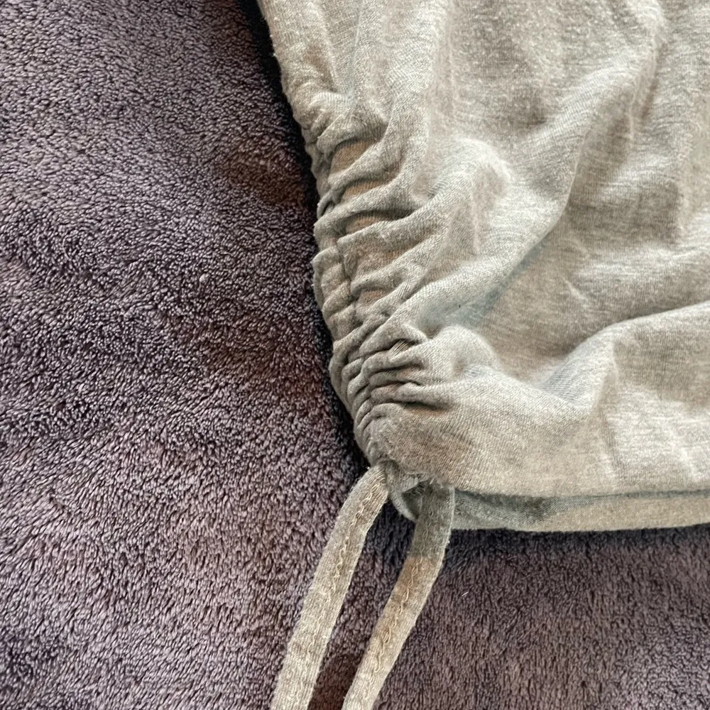 PLT Grey Scrunch Crop Top - Image 3