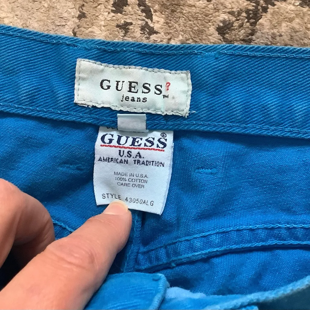 Modern relaxed fit GUESS jeans 💙💙 - Image 8