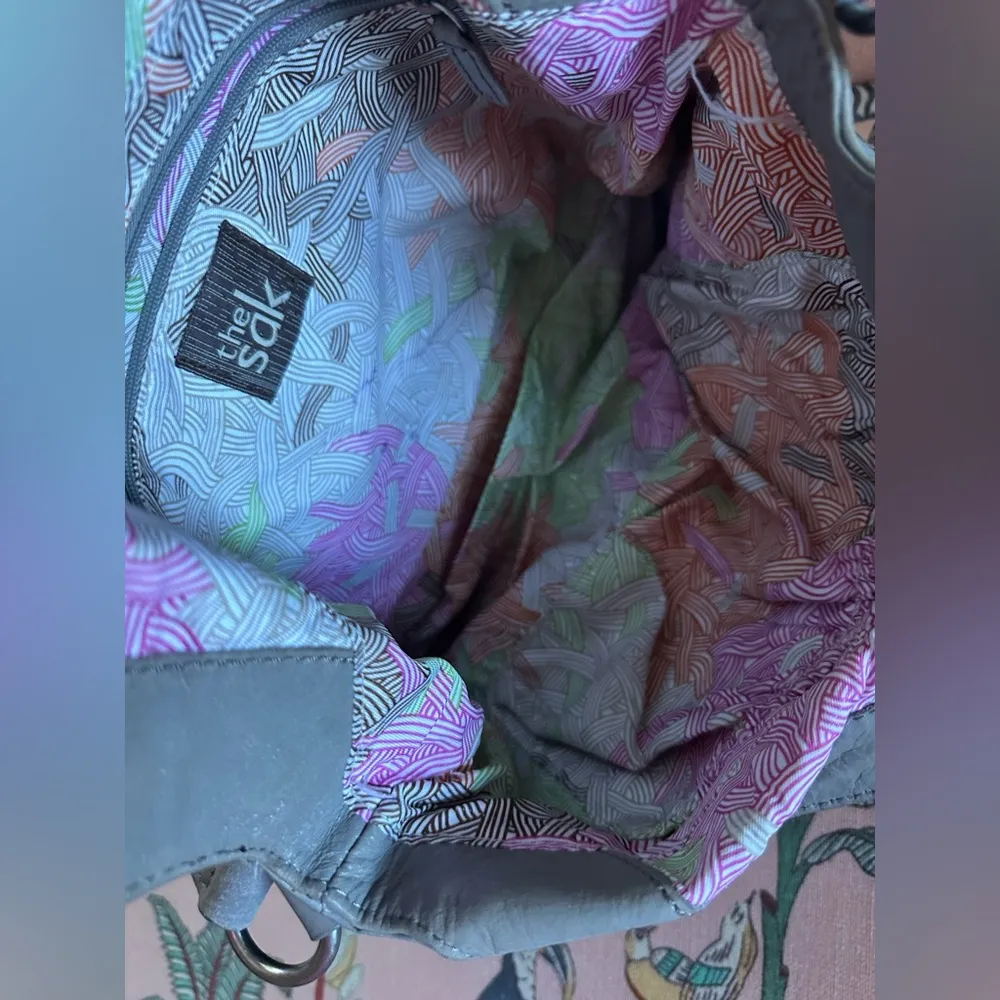 Vintage 100% Leather The Sak Magnetic Foldover Crossbody Purse Womens Bag - Image 10