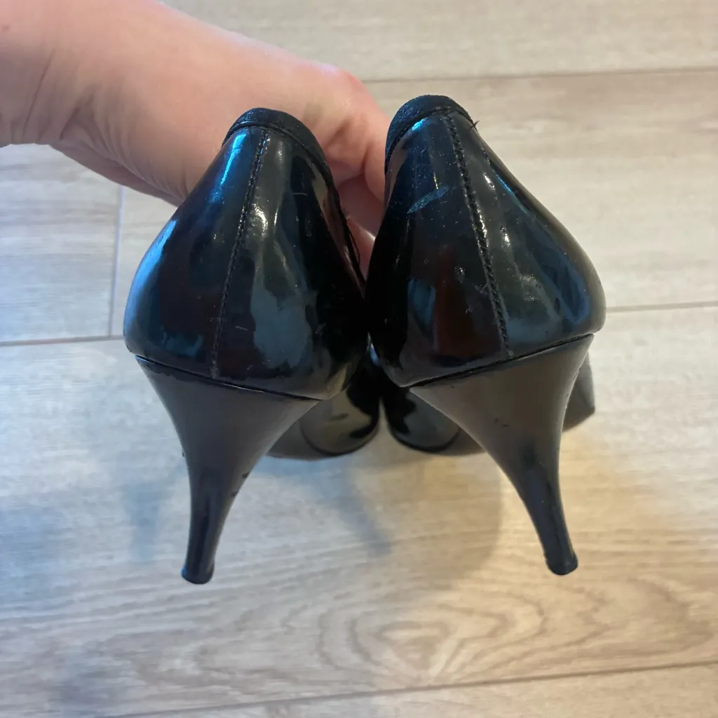 Marc Jacobs Patent Leather Pointed Toe Kitten Heel Pump Made in Italy Size 8.5 - Image 7