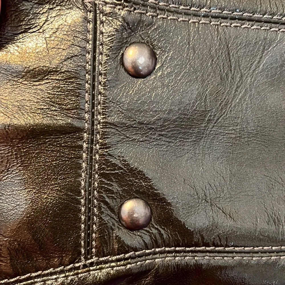 Authentic COACH fun shiny green roomy handbag with lavender lining EUC - Image 11