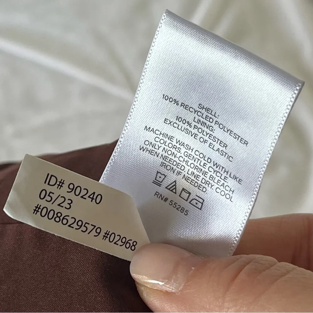 NWOT Express Flowy Sweetheart Neckline Peplum Blouse “Rich Mocha” Color SIZE L - Image 11