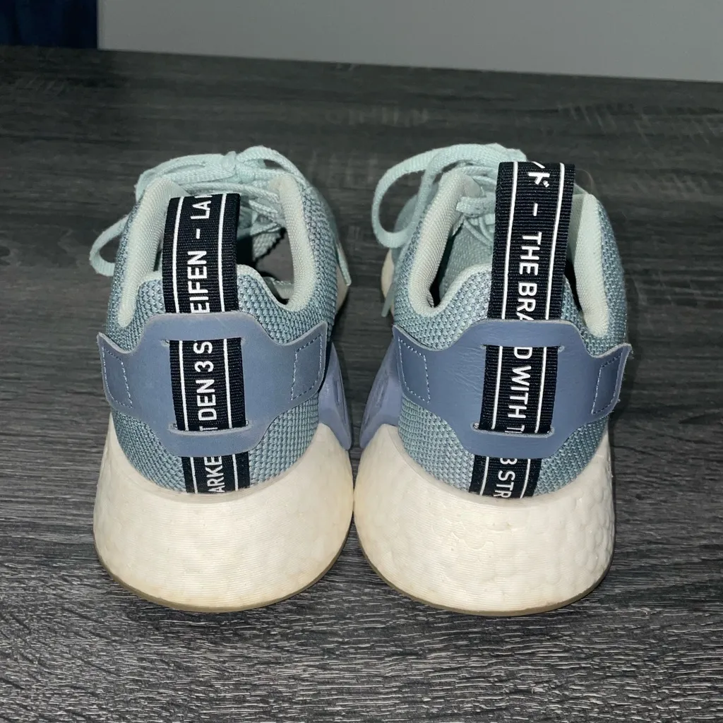 ADIDAS originals NMD R2 boost sneakers size 7 - Image 3