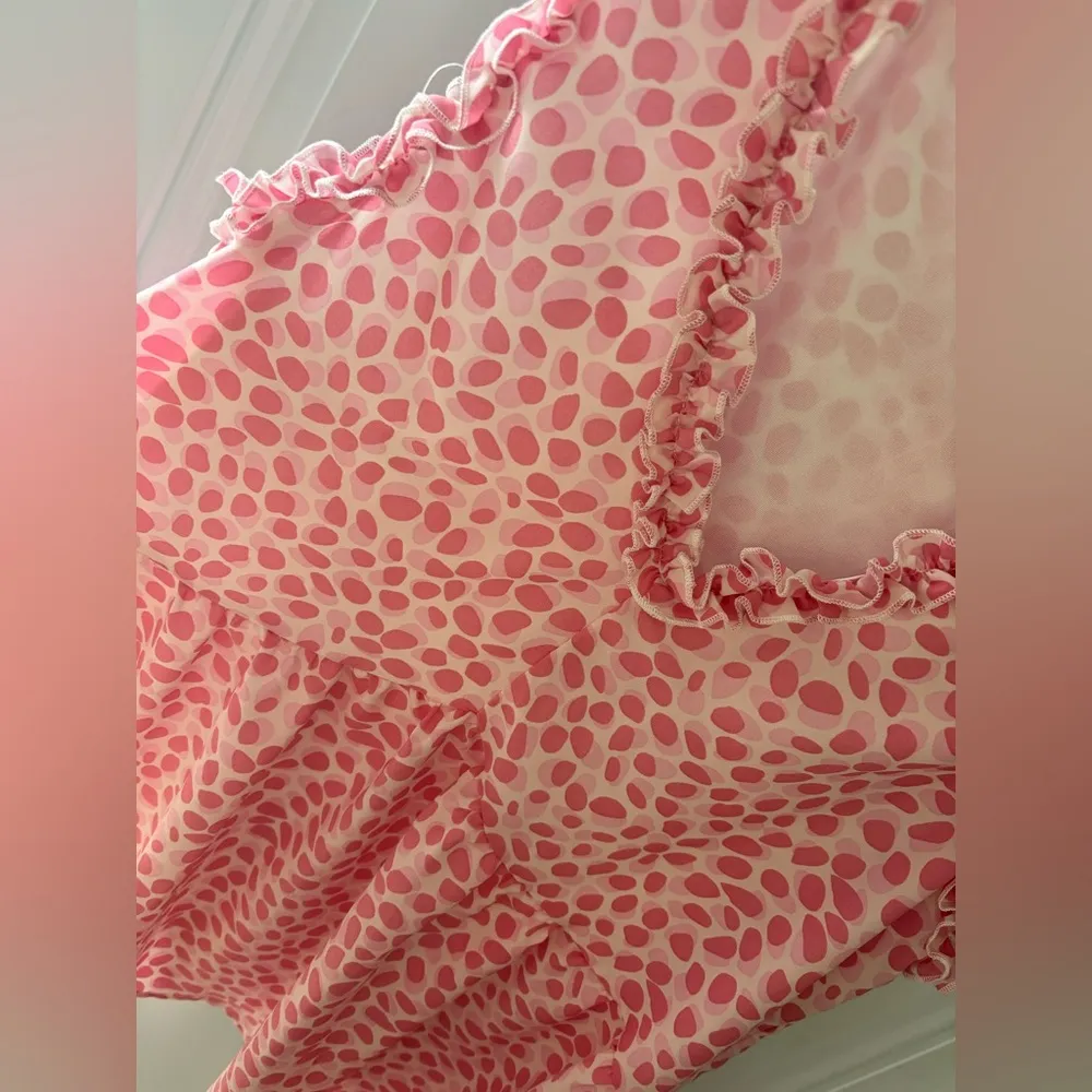 Staccato Tank Top Leopard Print Size Small With Ruffle - Image 2