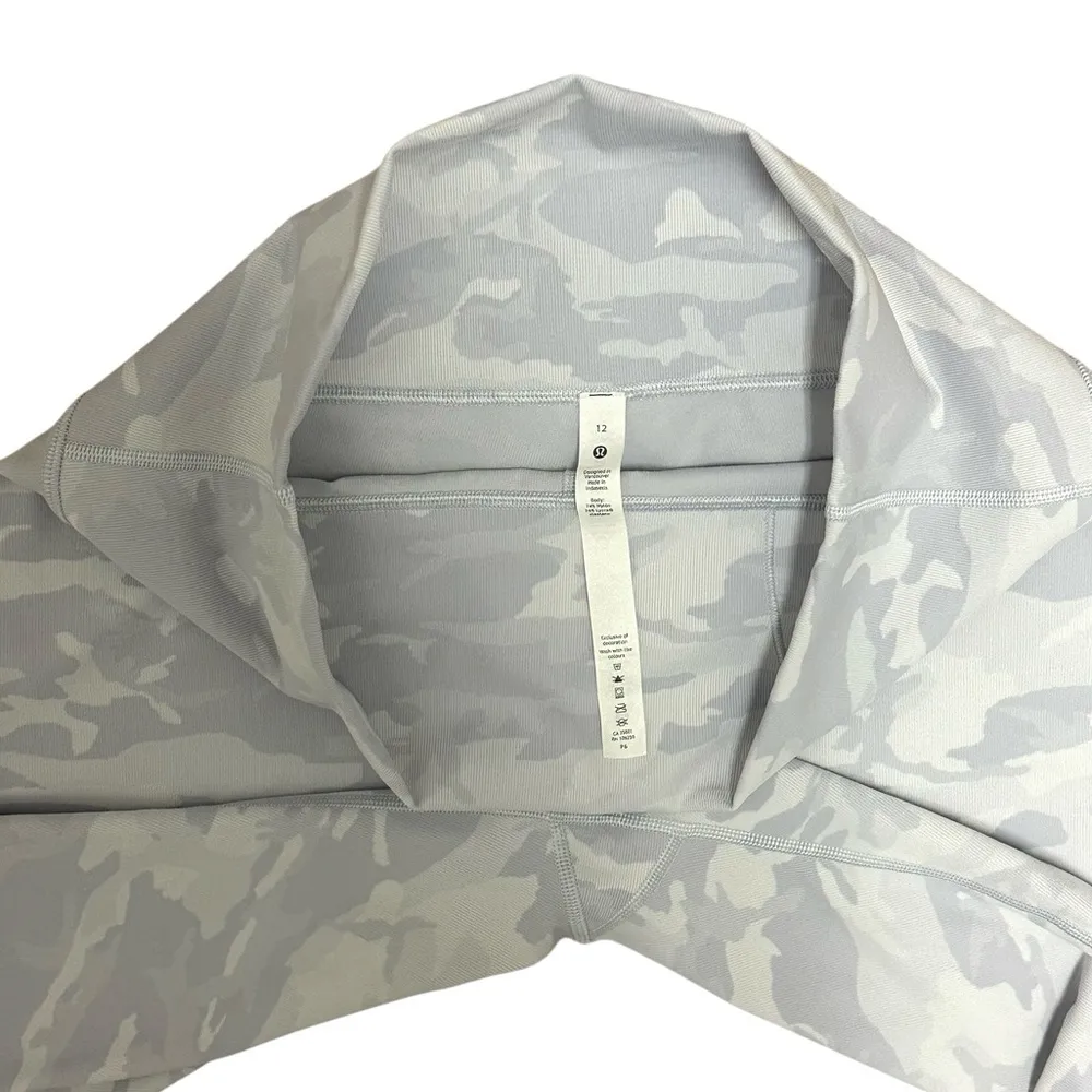 Lululemon Wunder Under Short Size 12 Ribbed
Incognito Camo Jacquard Alpine - Image 7