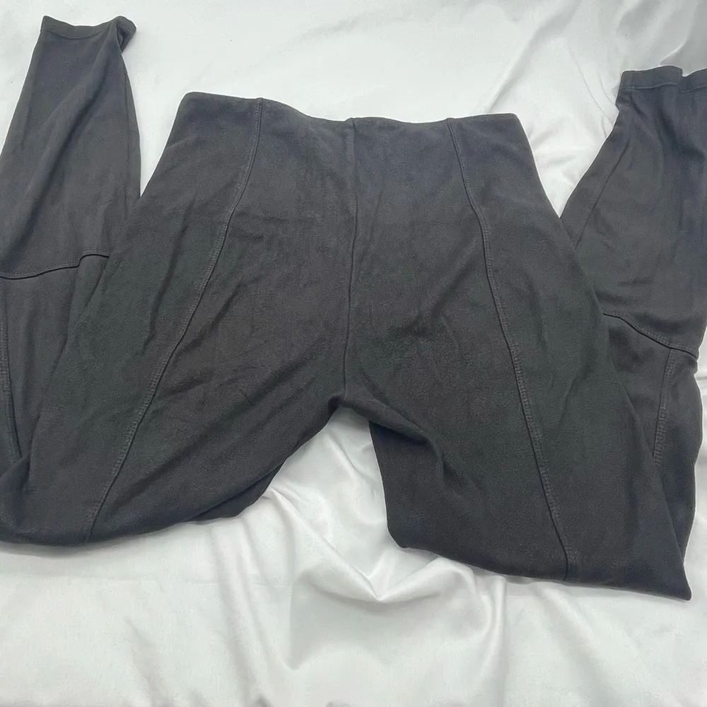 Lysse size small suede feel leggings, with seam. - Image 2