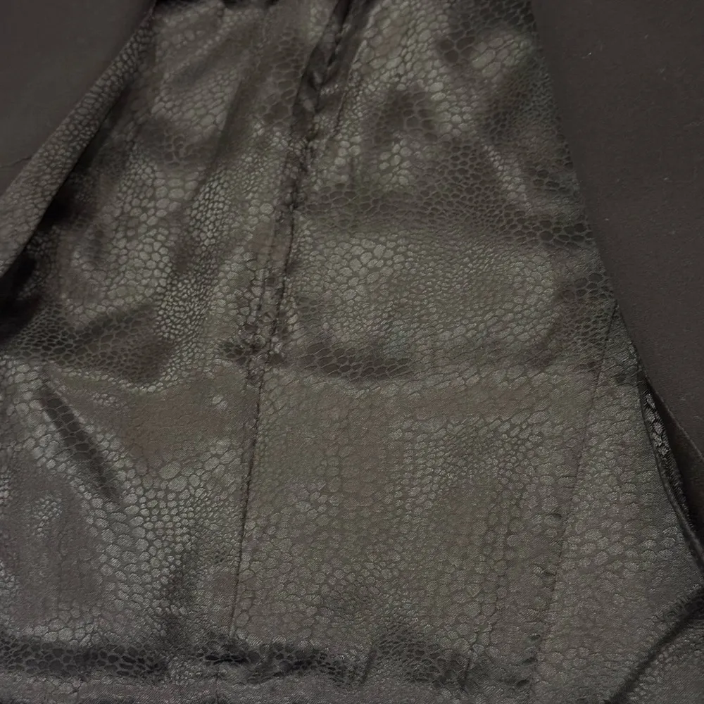 Reba Black Blazer Gold Turn-Lock Peplum Hem Quiet Luxury Money Classic Workwear - Image 11