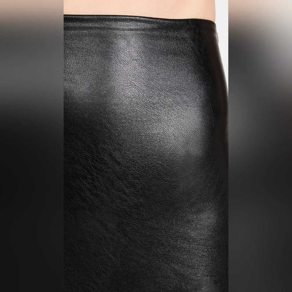NWT CommandoFaux Leather Miniskort in Black Size M - Image 5