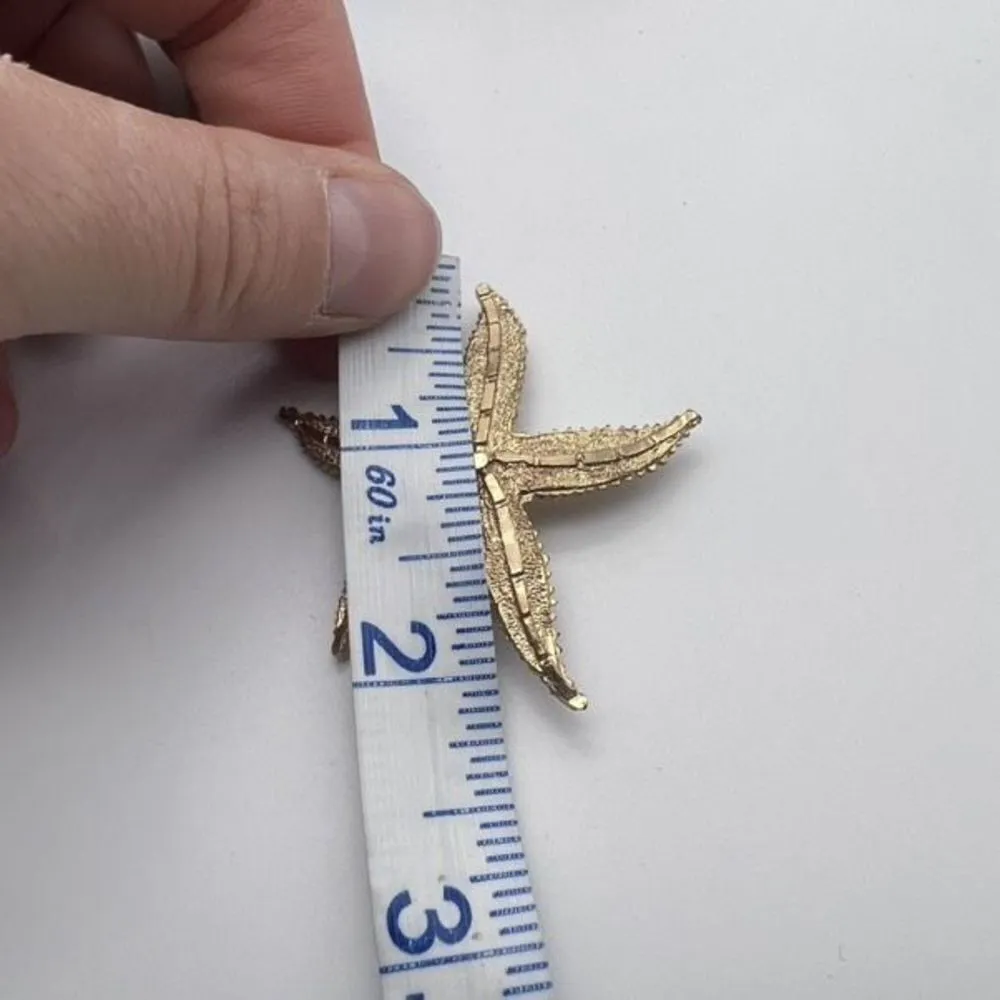 Vintage Women's Gold Tone Brushed Textured Ribbed Edge 5‎ Point Starfish Brooch - Image 5