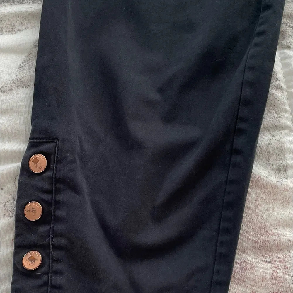 Ted Baker London black zip pockets rose gold snap buttons ankle pants 2 or US 6 - Image 11