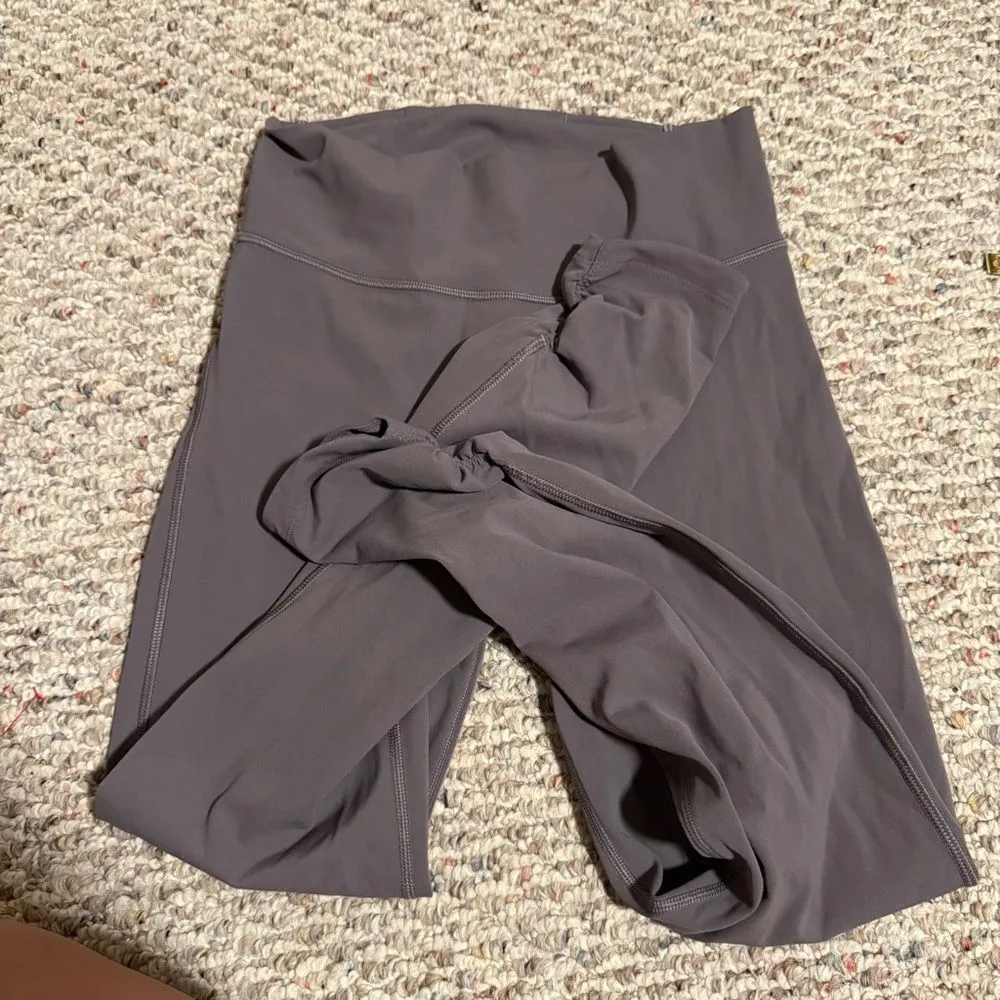 Lululemon Awakening Tight *Taryn Toomey Collection 25"
Magnum- Size 6 - Image 8