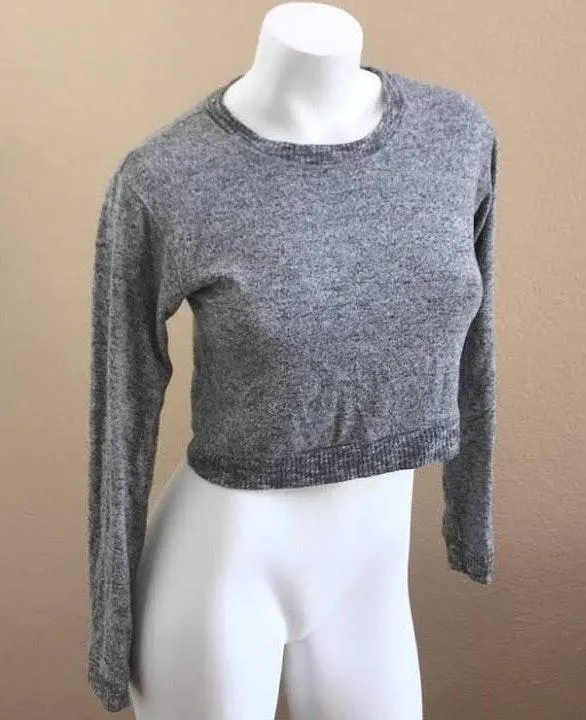 Brandy Melville Gray Cropped Sweater  - Image 3