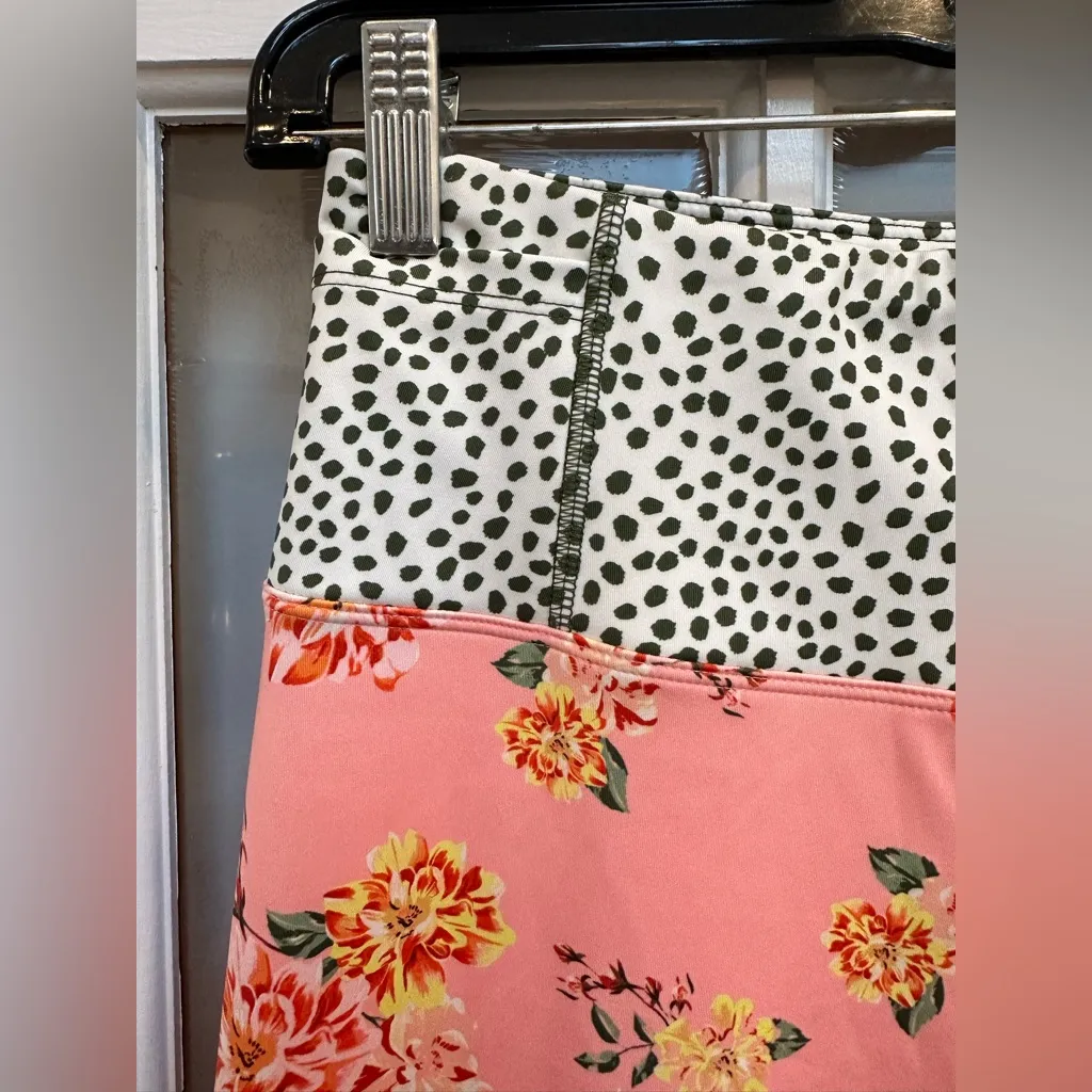 Nanette Lepore Play Garden Floral Polka Dot Active Compression Leggings Size M - Image 2