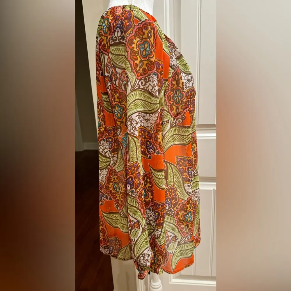 NWOT Tropical Print Sheer Peasant Blouse - Image 3