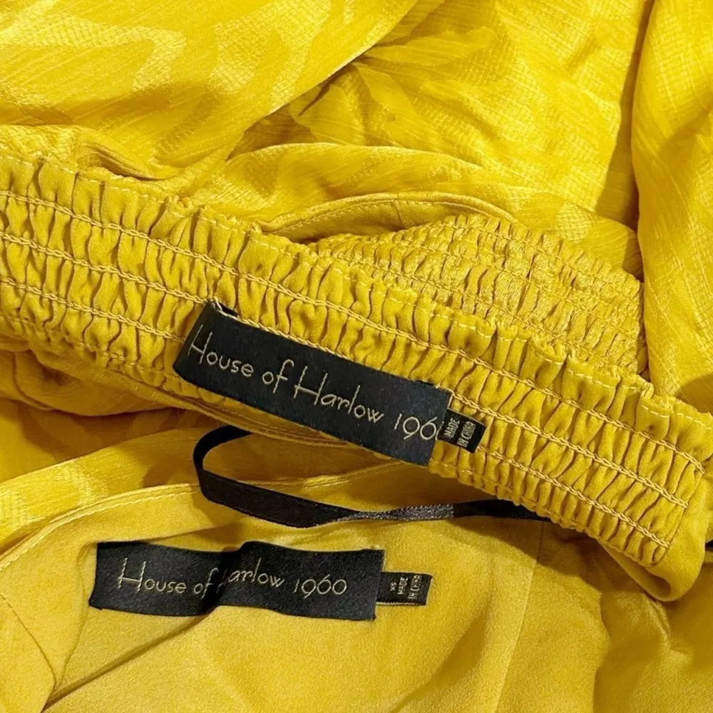 NEW HOUSE OF HARLOW 1960 Set Courteline Top & Skirt, Gold, XS Gold - Image 13