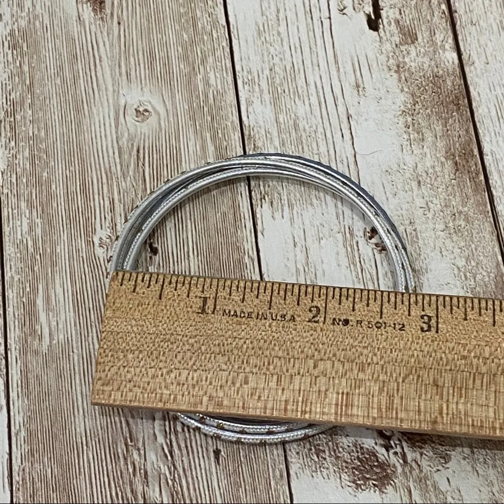 Lightweight Polka Dot Bangle Bracelet Set White - Image 4