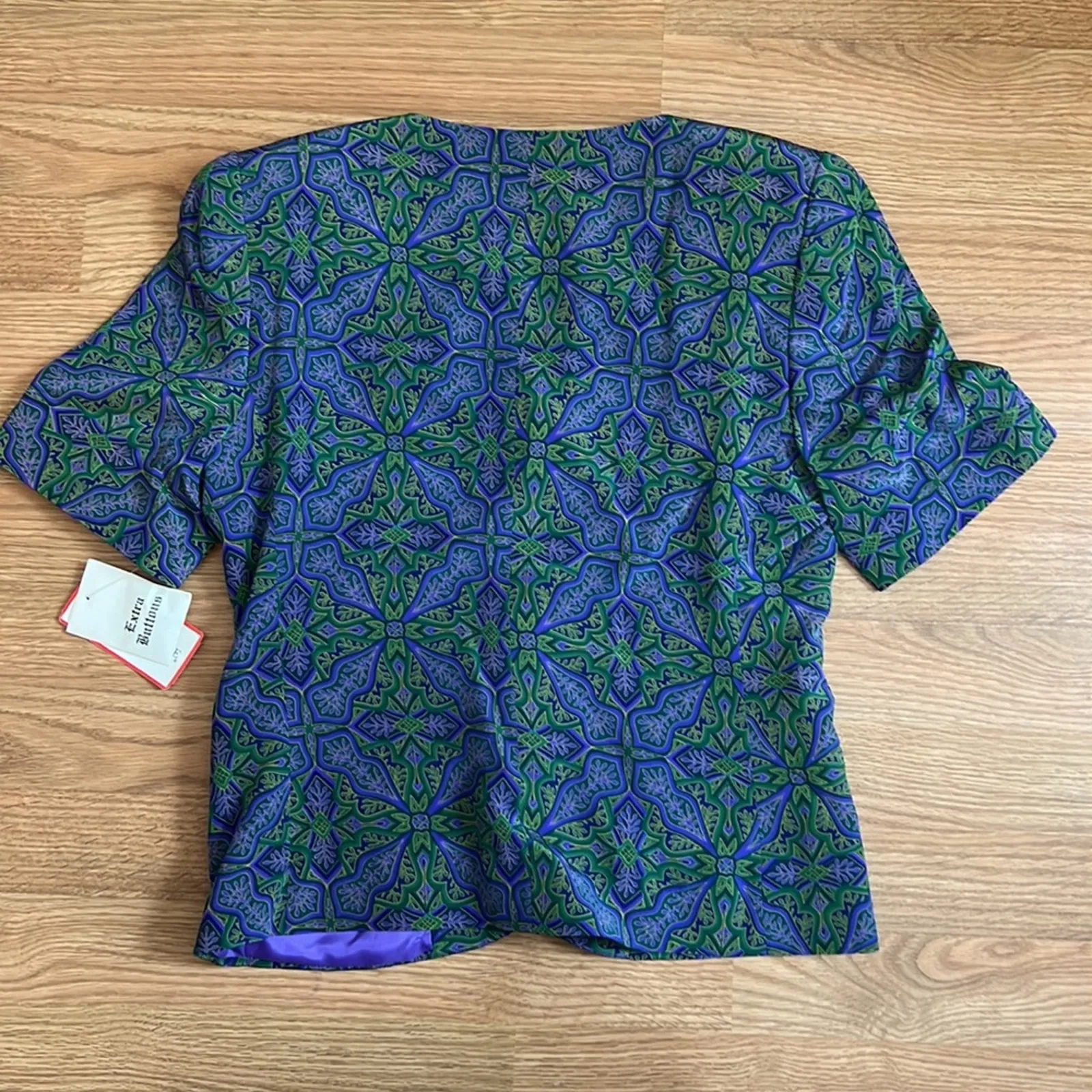 Vintage Evan-Picone 100% Silk Suit Jacket and Shirt in Indian Summer Print - Image 4