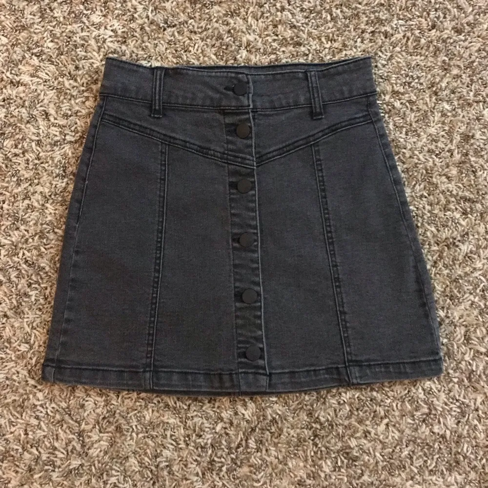 RSQ button up mini skirt - Image 4