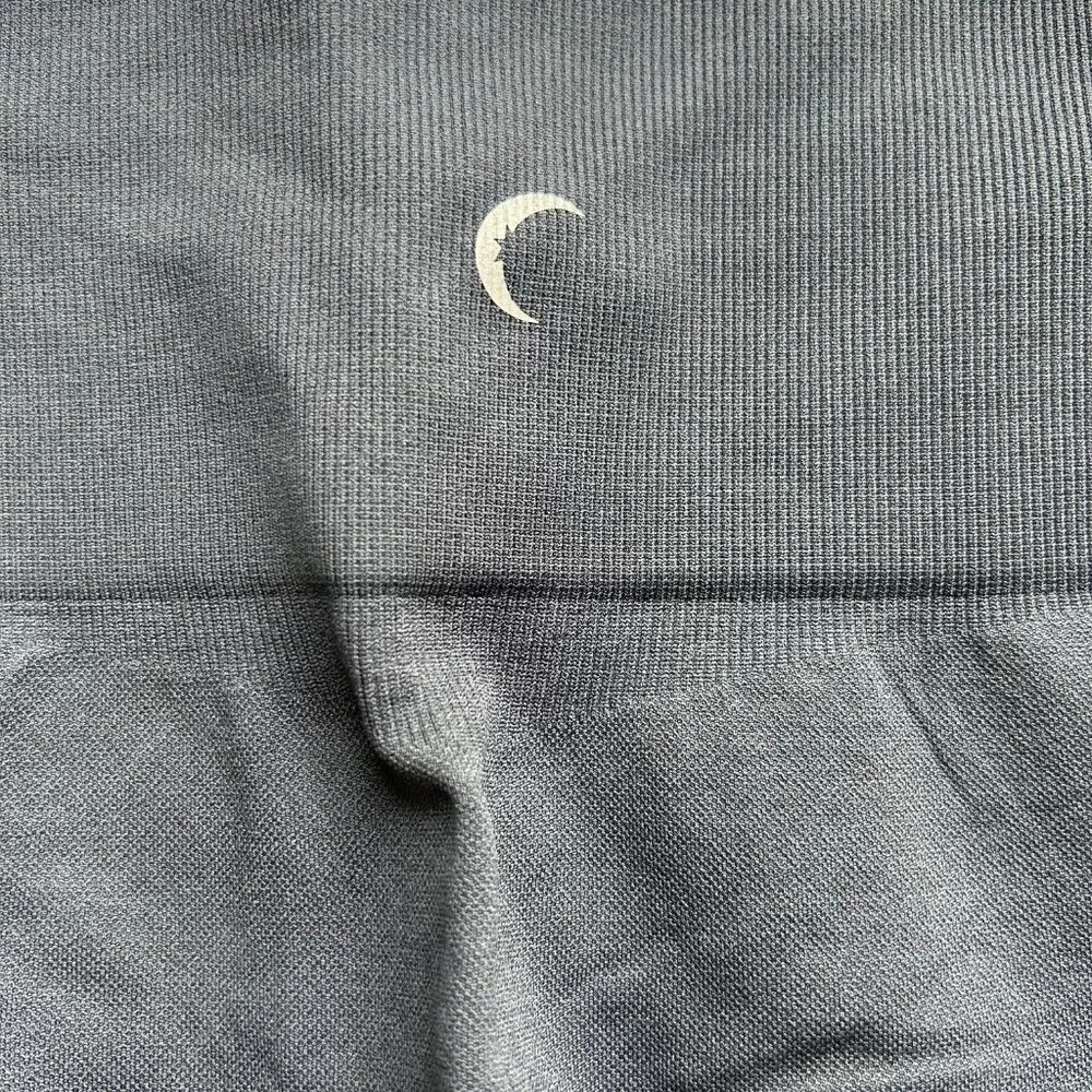 Zyia  Active Perforated Performance Legging Women's Size Medium Gray Breathable - Image 6