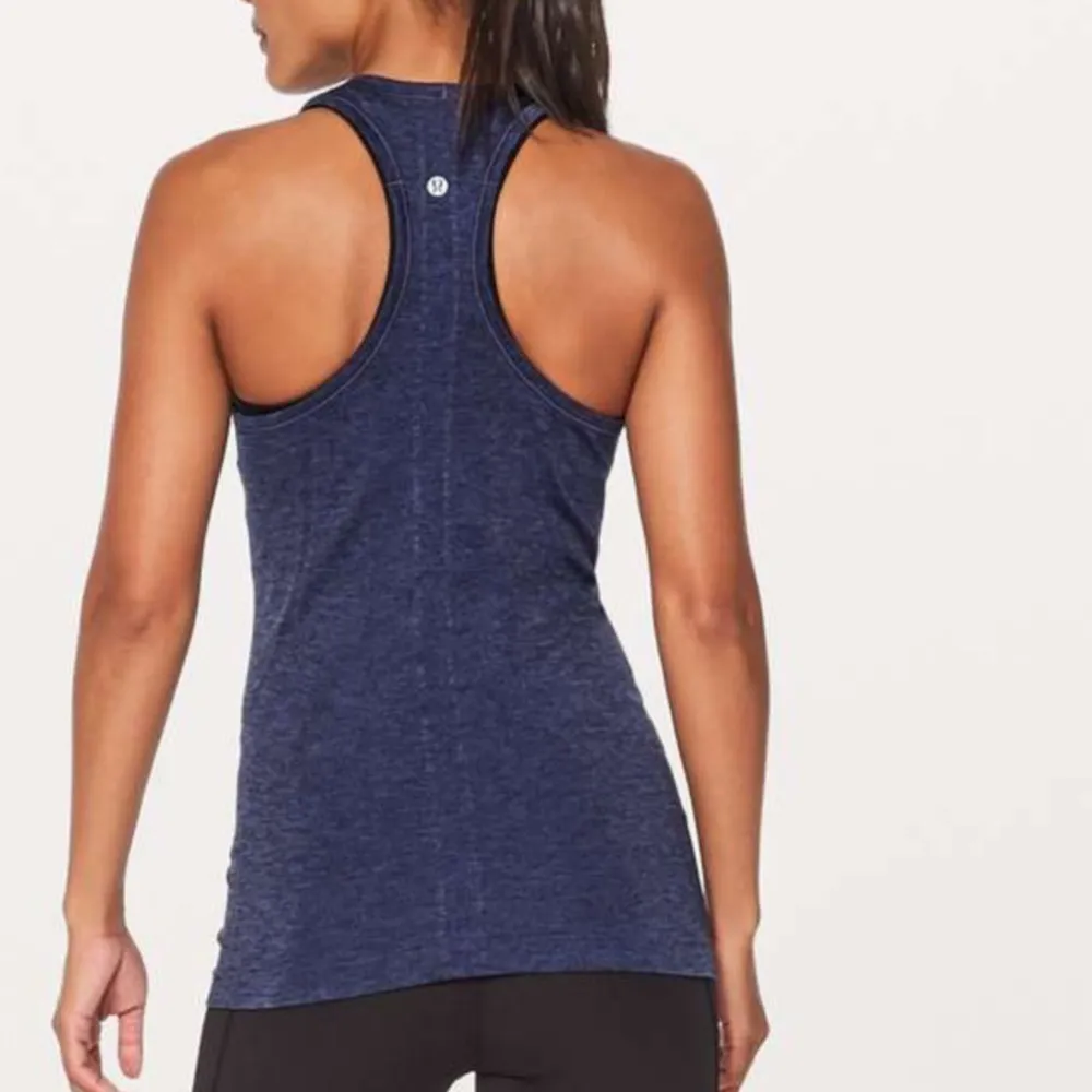 Lululemon Athletica Swiftly Tech Size 6 Racerback Seamless Sleeveless Navy Blue - Image 4