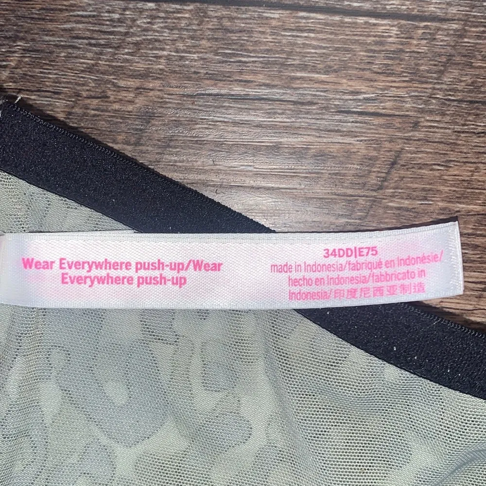 Victoria’s Secret PINK Wear Everywhere Animal Print Push-Up 34DD Front Clasp Bra - Image 9