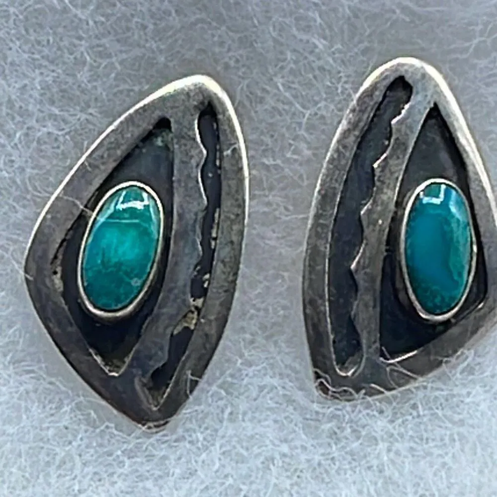 Native American sterling silver turquoise cabochon earrings. - Image 2