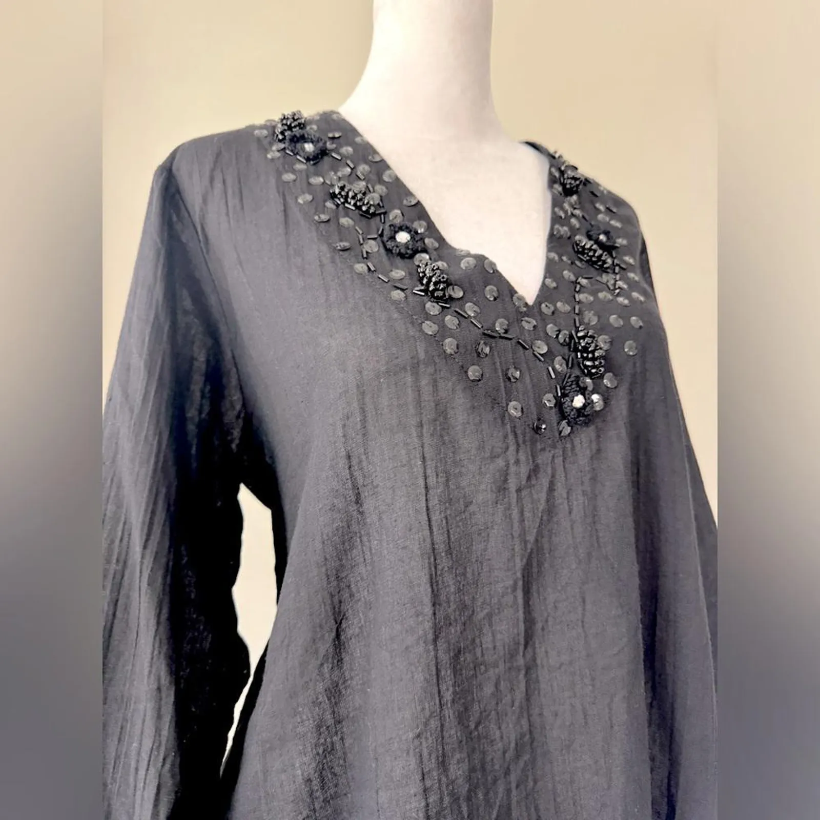 Xama by Rossana Ramirez Black Sequined Relaxed Fit 3/4 Sleeve V - Image 5