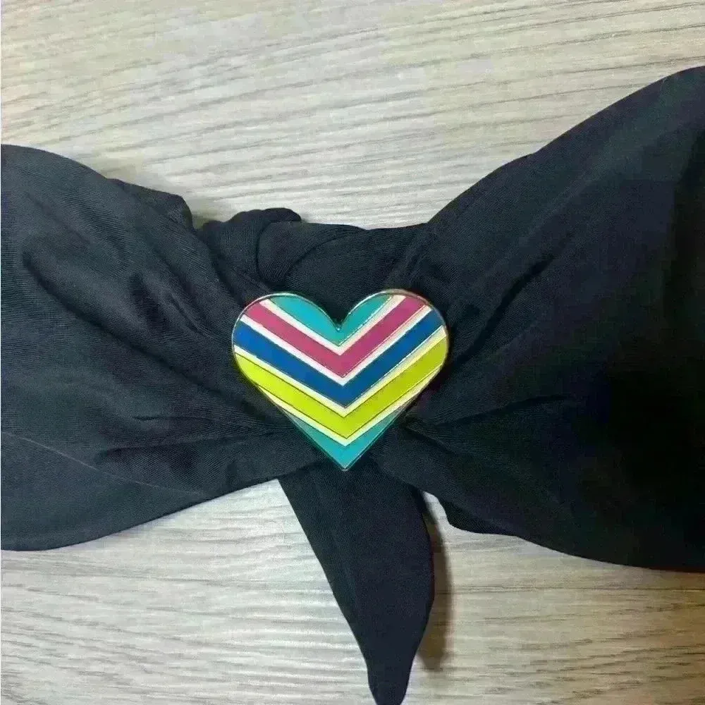 Raisins‎ Women’s Y2K Swimsuit Heart Detail Top Size M - Image 2