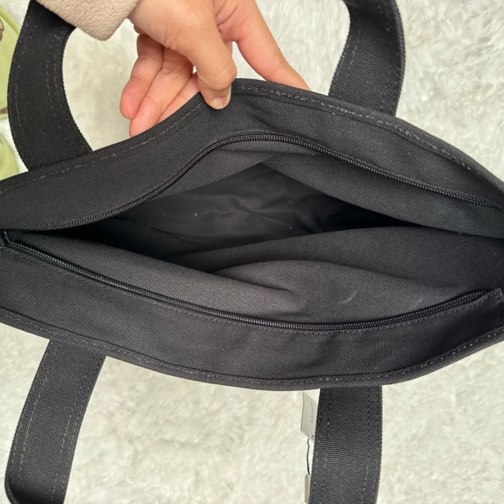 Marc Jacobs Black Tote Bag with Pink Logo - Image 8