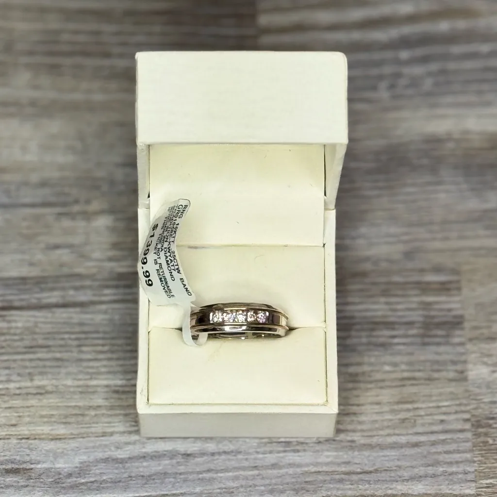 0.25 or 1/4 Carat Total Weight Band 10KTT Gold Tradition Diamond Ring Size 10 - Image 4