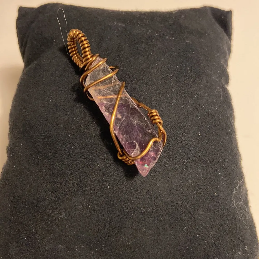 Raw Fluorite pendant, no chain, NWOT - Image 2