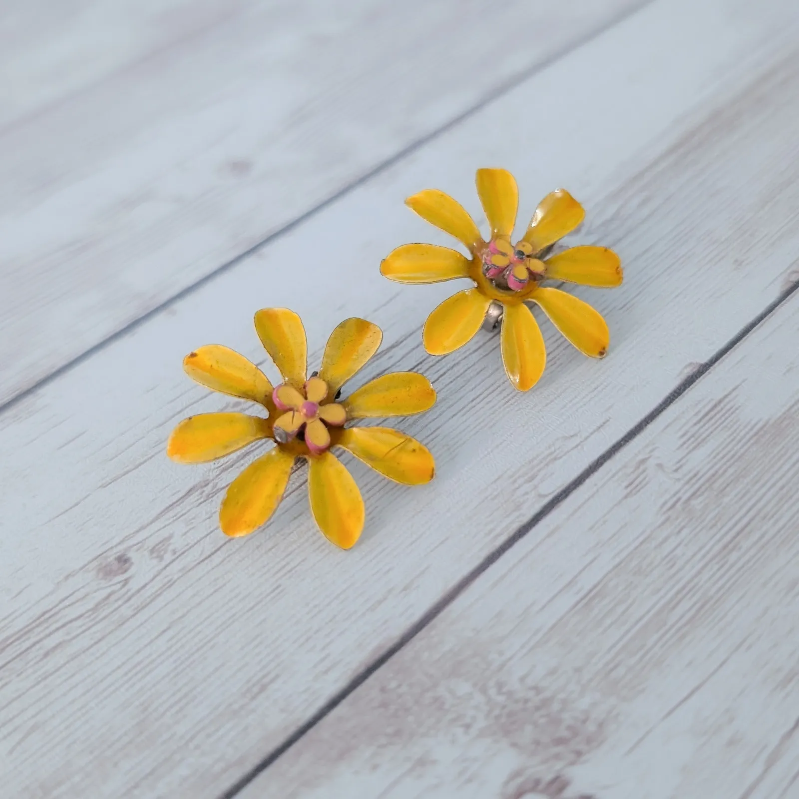 Vintage Clip On Earrings Very Large Yellow Flower Retro - Image 4
