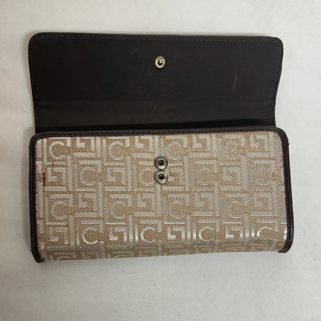 Liz Claiborne Tan and Brown Wallet - Image 8