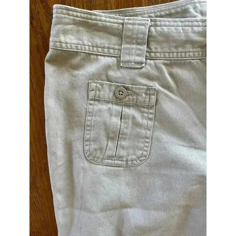 Northface Women's Cropped Tie-Back Front Pocket Khaki Pants, sz 8 - Image 4