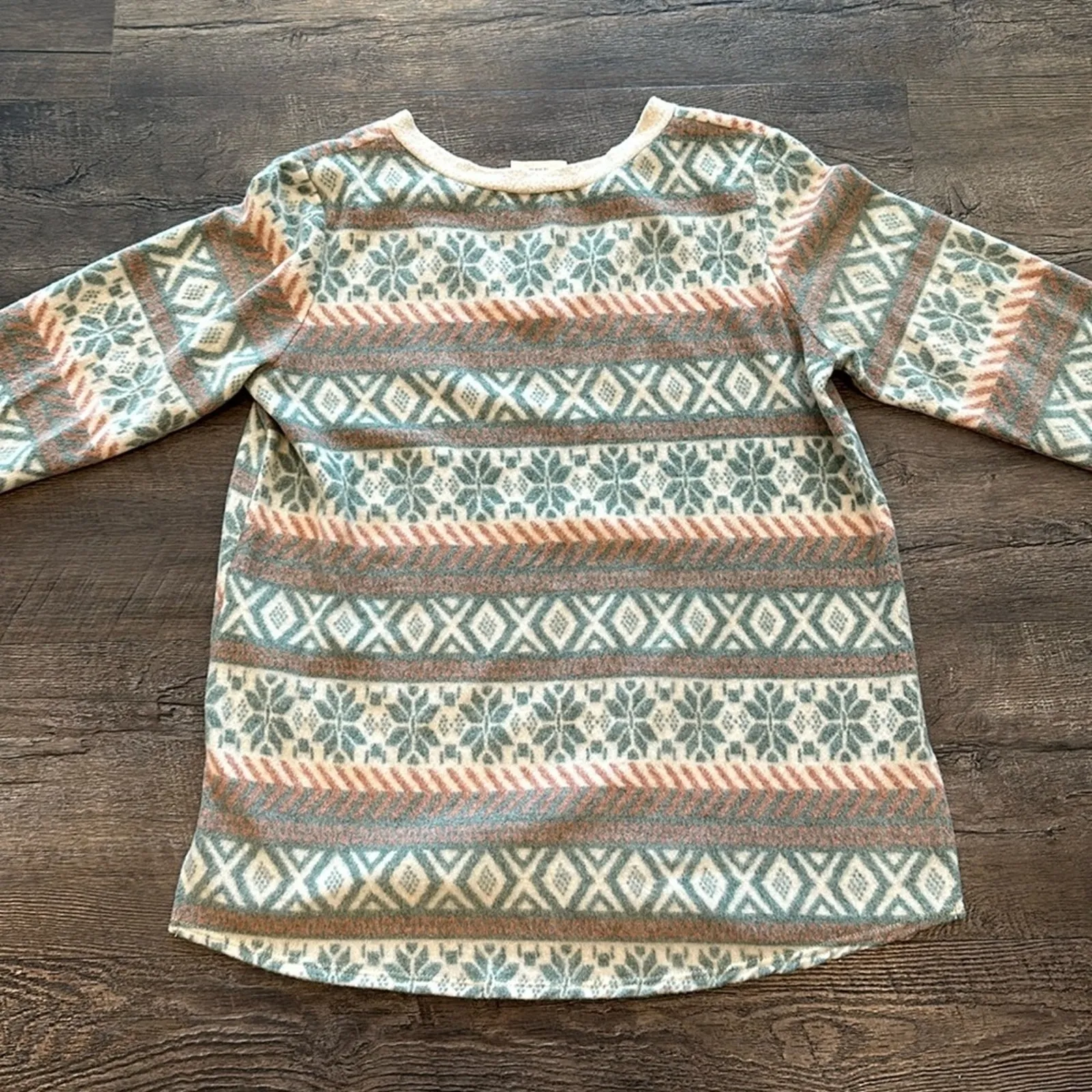1.4.3. Story by Line Up Small Fair Isle Holiday/Winter Fleece V-Neck Pullover - Image 7