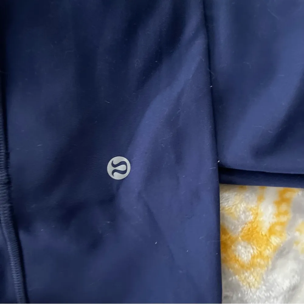 Lululemon blue wunder train 25” leggings size 6 - Image 3