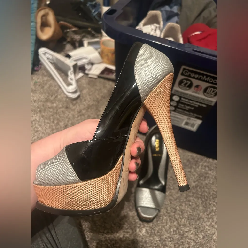 Fendi  Tri Color Peep Toe Pumps - Image 3