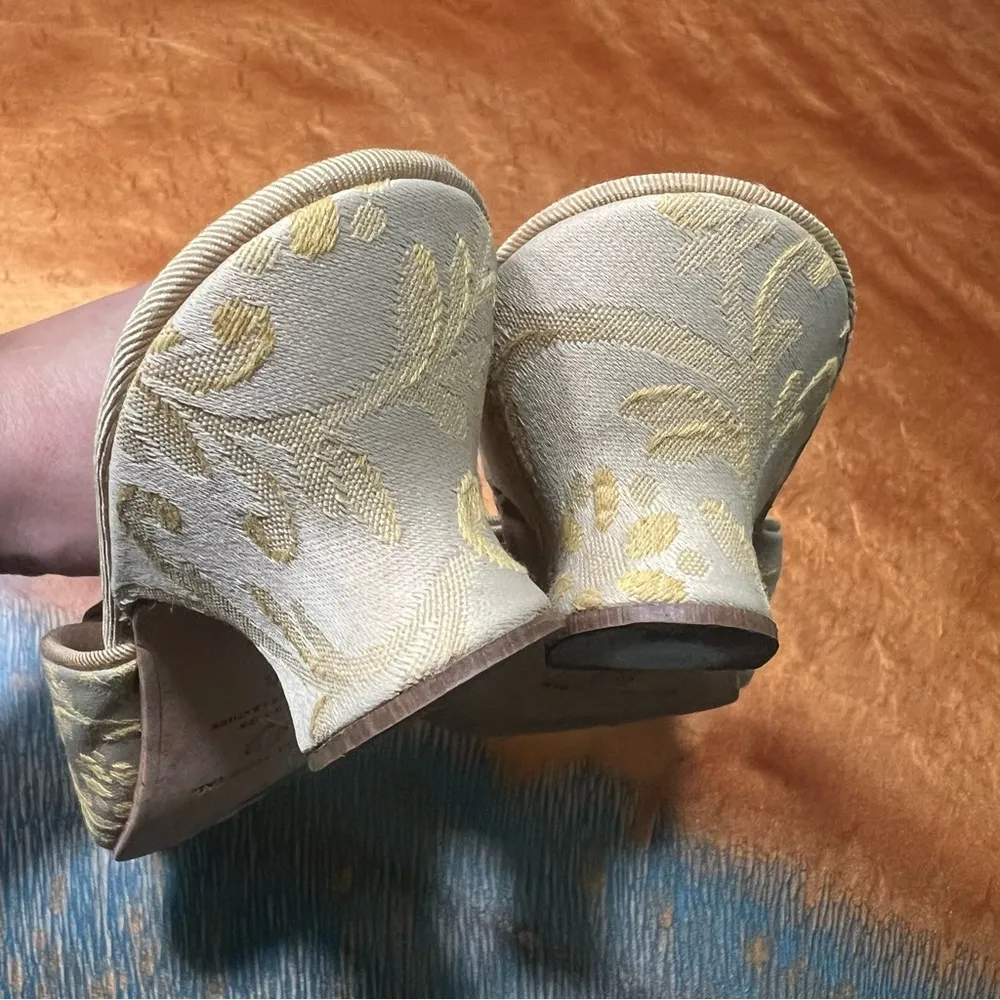 Olivia Rose Tal Jacquard Floral fabric Bow Kitten heel slippers leather Tan Size 6 - Image 5