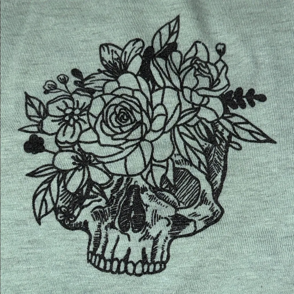 BELLA CANVAS women’s size medium graphic print skull be afraid & do it anyway - Image 6