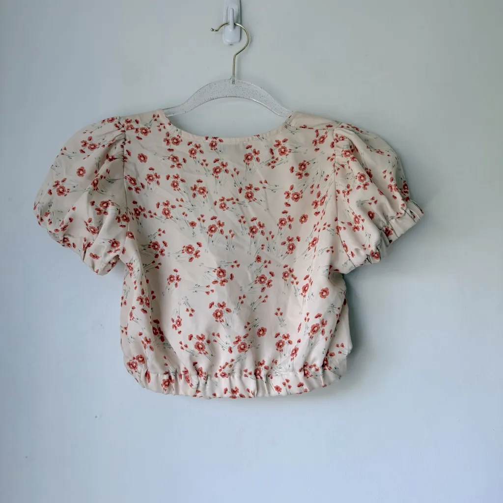 RESA Beige Pink Floral Cropped Short Sleeve Blouse XS Red - Image 4