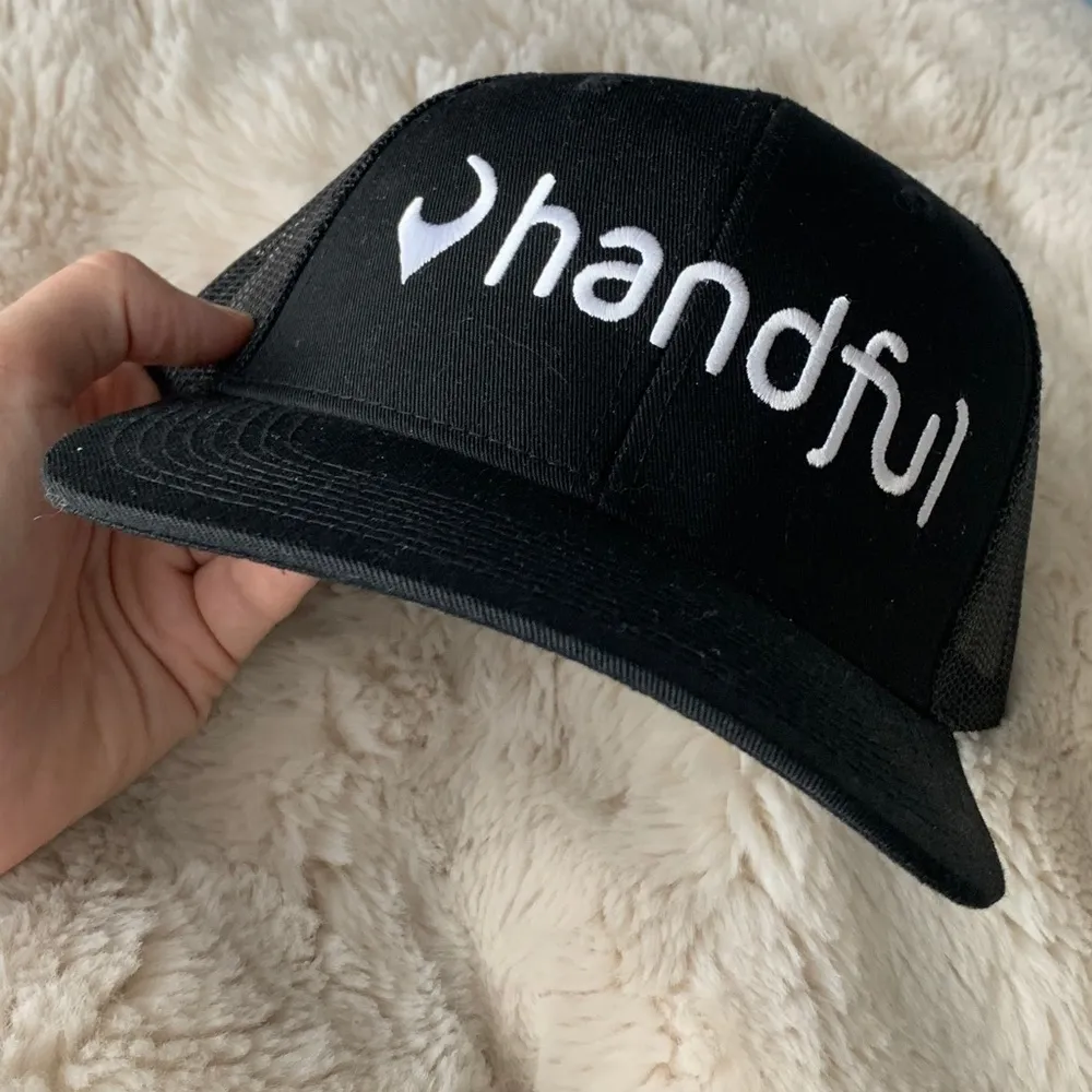 Handful Trucker Hat Cap Mesh Snapback Black One Size Unisex NWT - Image 9