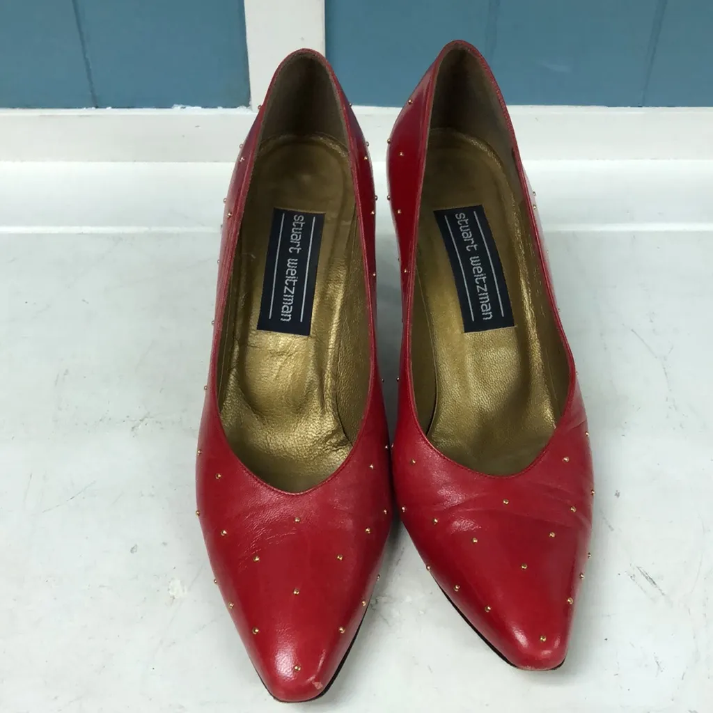 Vtg Stuart‎ Weitzman gold Studded Class red kid leather pumps heels women’s sz 8 - Image 3