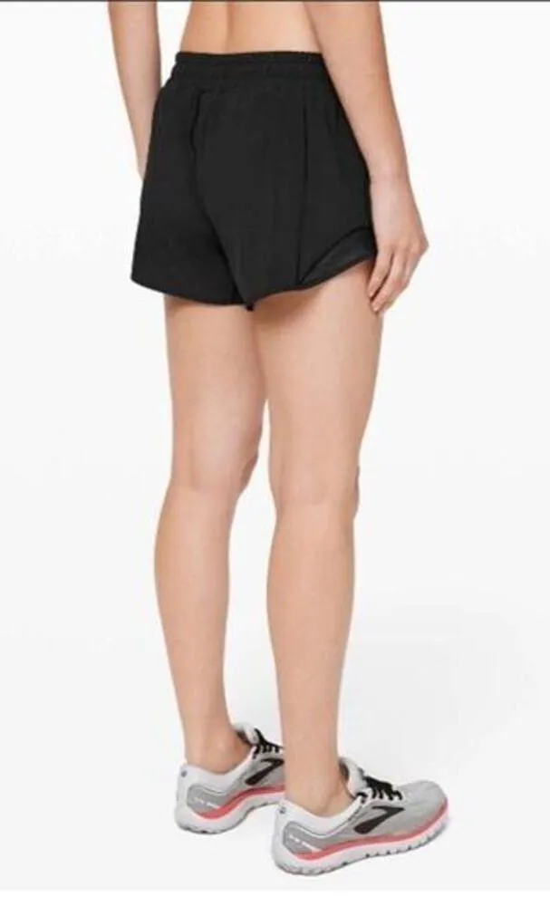 Lululemon Hotty Hot Shorts‎ Black Size 4 - Image 2