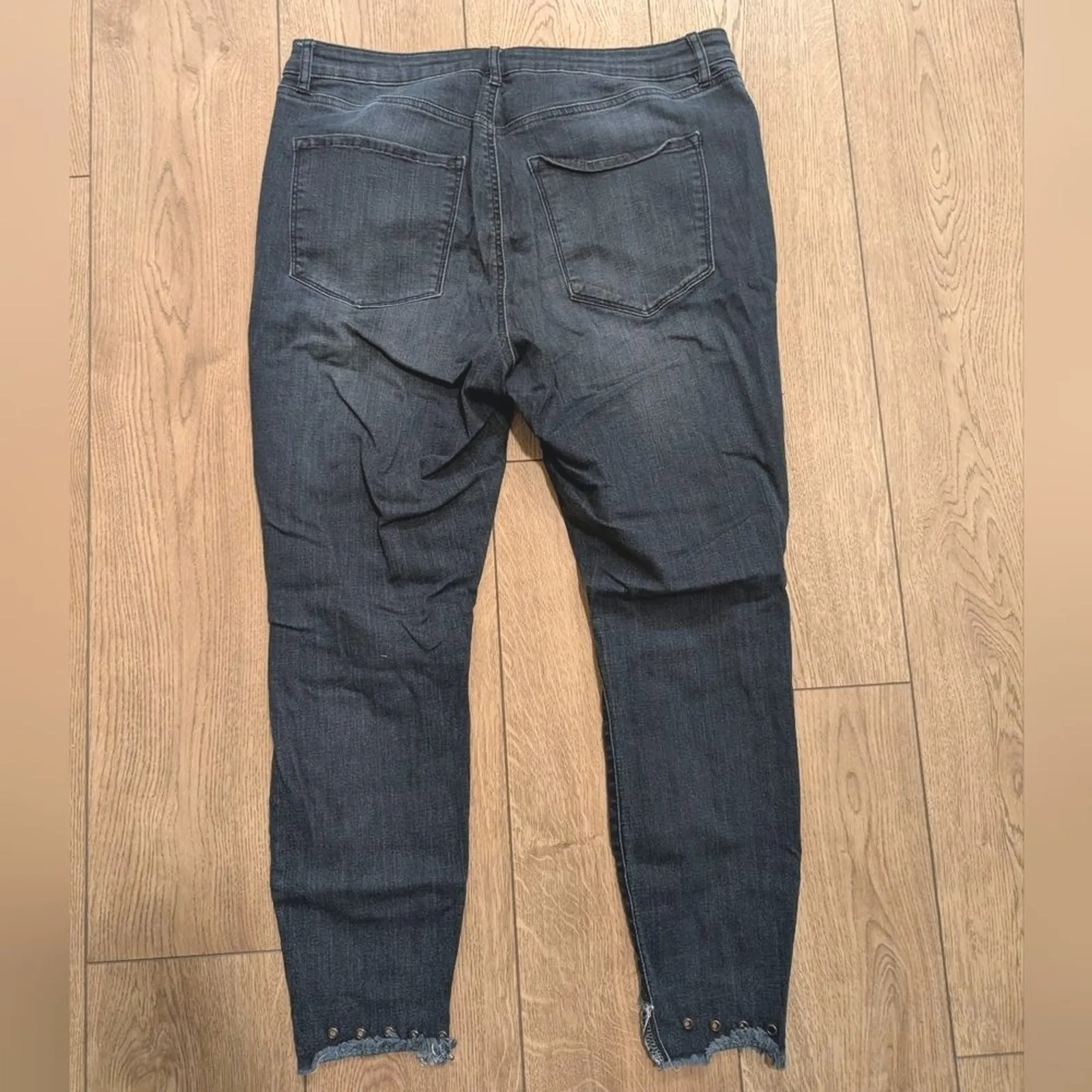 Refuge + Plus 16 Jeans Skinny Grommet Frayed Hems Stretch Dark Wash Ripped Denim - Image 4